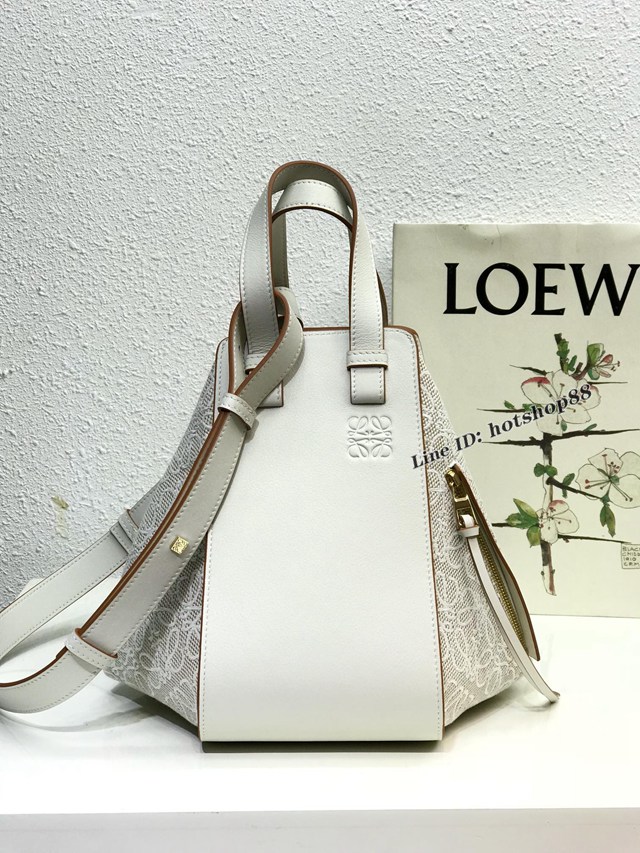 Loewe專櫃新款繡花黑色女包吊床包 羅意威經典帆布拼小牛皮Hammock bag手提肩背包 10166 lyw1195